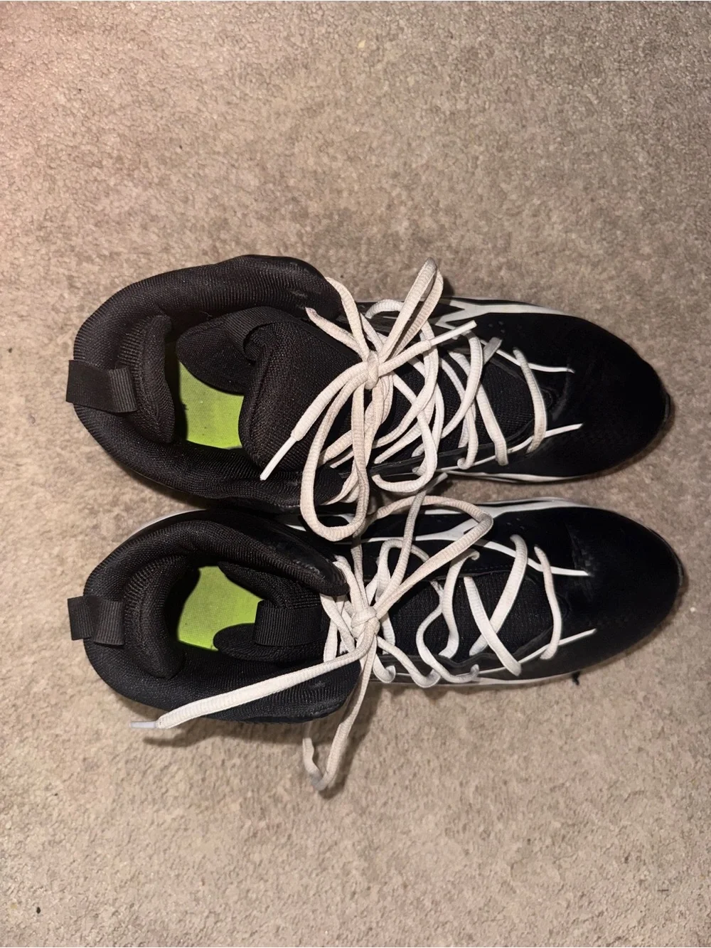 Men’s Under Armour football Cleats